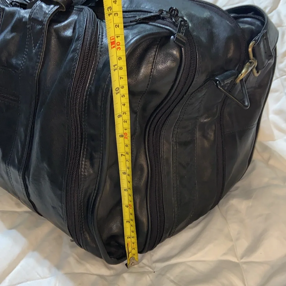 Vintage RARE TUMI Alpha Leather Duffle Bag Expandable XL Weekender Classic